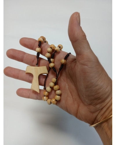 ROSARIUM Chapelet en bois avec croix de Tau